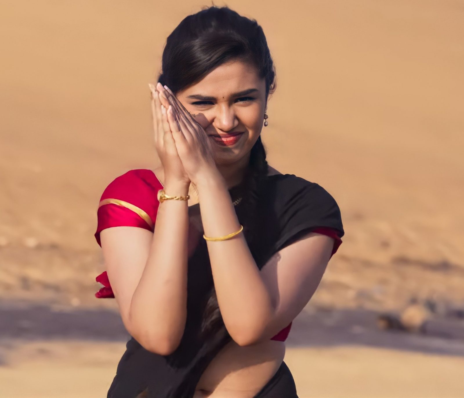 Krithi Shetty Photos In Ranguladdhukunna Video Song Telugu Nestam