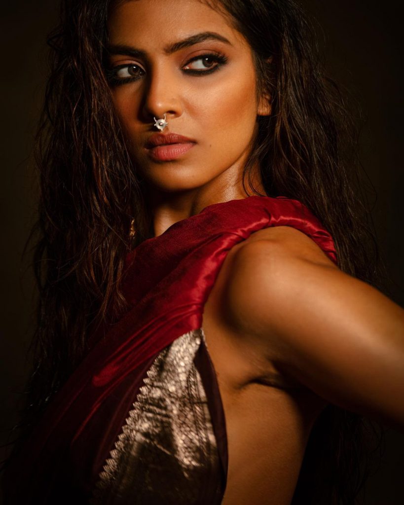 Malavika Mohanan Glamoros Photos – Telugu Nestam